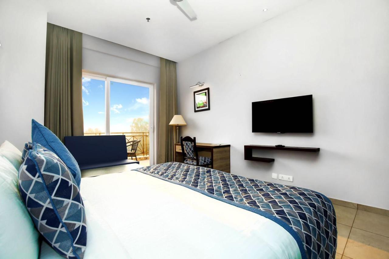 The Zenith - A Boutique Hotel By Hot Millions Mohali Kültér fotó